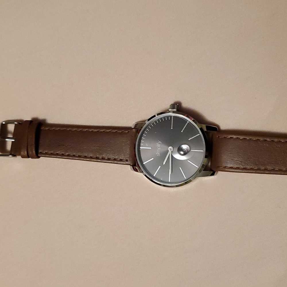 Watch - Picture 3 of 4